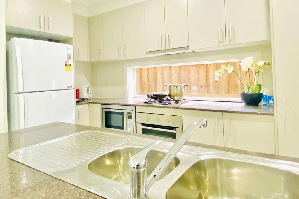 Kellyville 5Br Near Park And Shopping Mall Ngoại thất bức ảnh